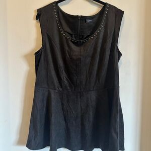 Torrid Blouse Peplum Size 1 Black Zip Back Stud Velvet